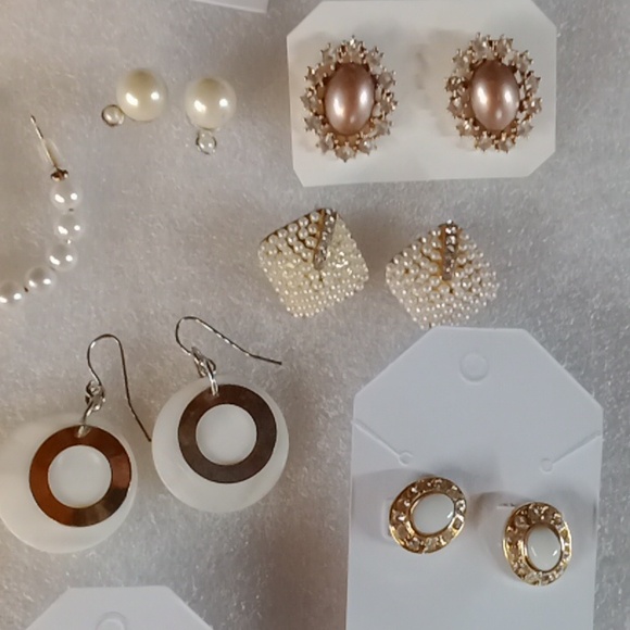 20 Pairs Gold Tone Earrings #A425 - Picture 4 of 7